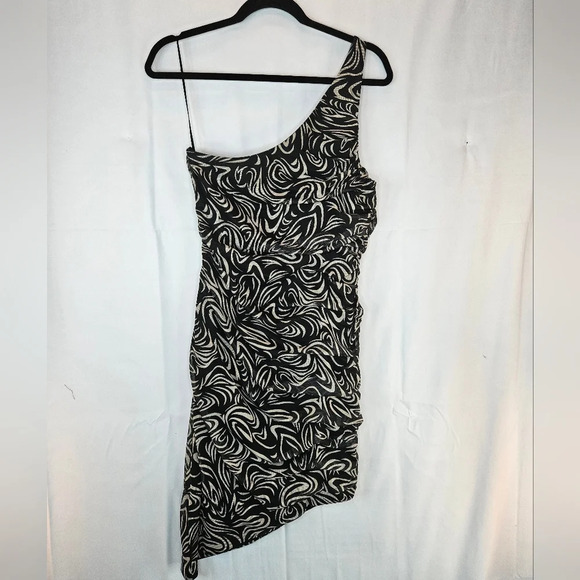 Likely Gemella Womens Mini Dress Sz 6 Black-Cream One Shoulder Asymmetrical Hem - Picture 7 of 14